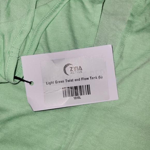 NWT GREEN ZYIA TANK - Picture 1 of 3